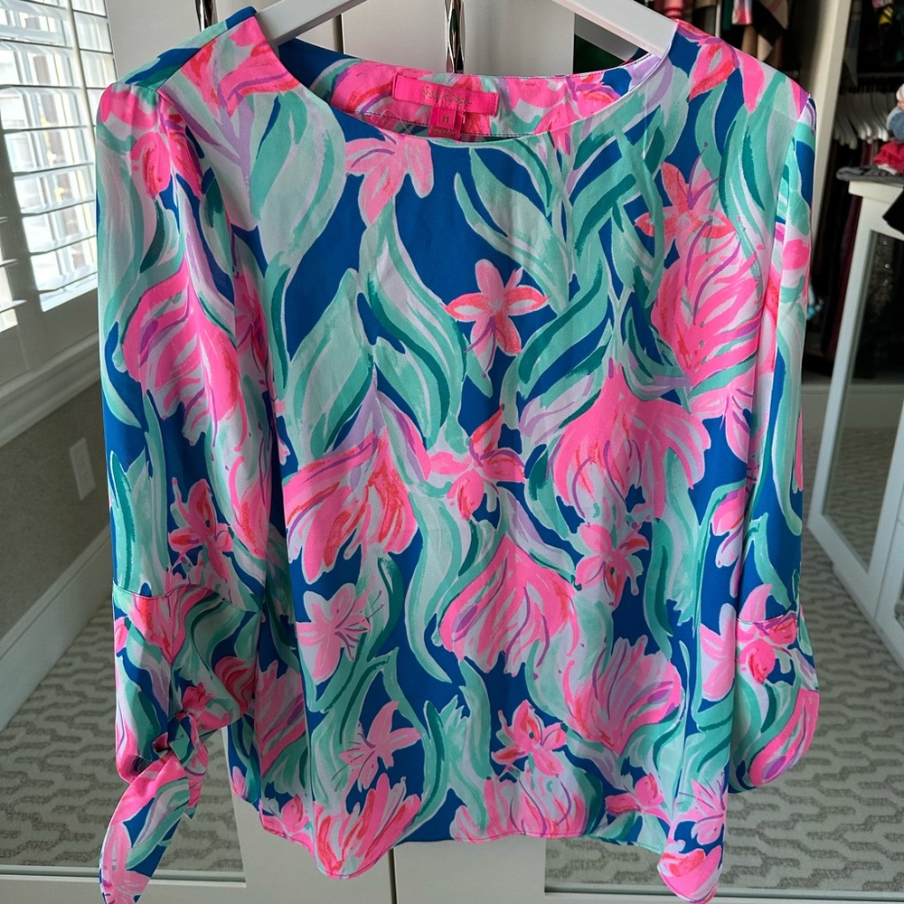 NWOT Lilly Pulitzer Langston top in Multi Dream a Little Dream pattern.